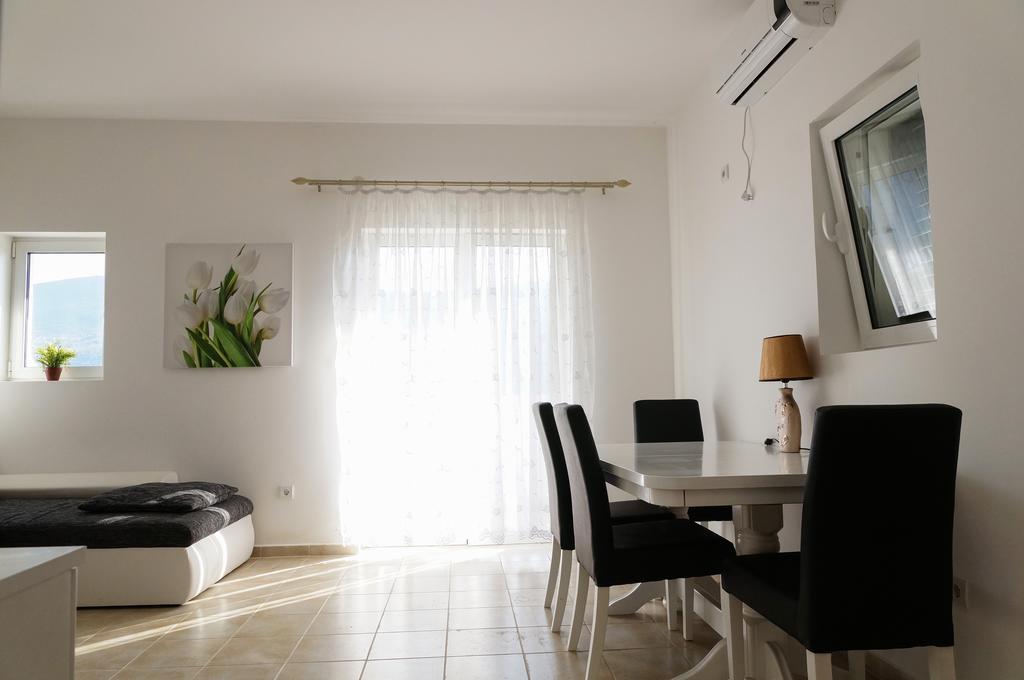הרצג-נובי Apartment Begonia Of Kumbor מראה חיצוני תמונה